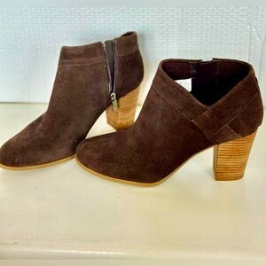 Koolaburra by Ugg Amalea booties size 11